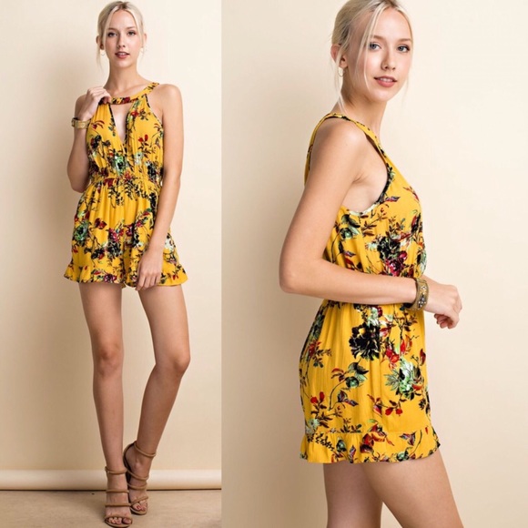 peekaboo printed romper - Picture 2 of 6